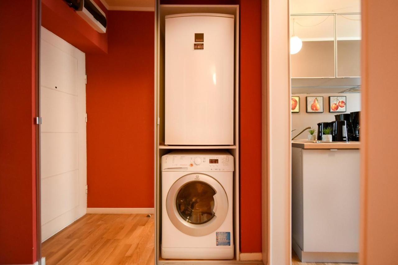 Downtown Oasis: Central Apartments With Cozy Charm Bukarest Kültér fotó